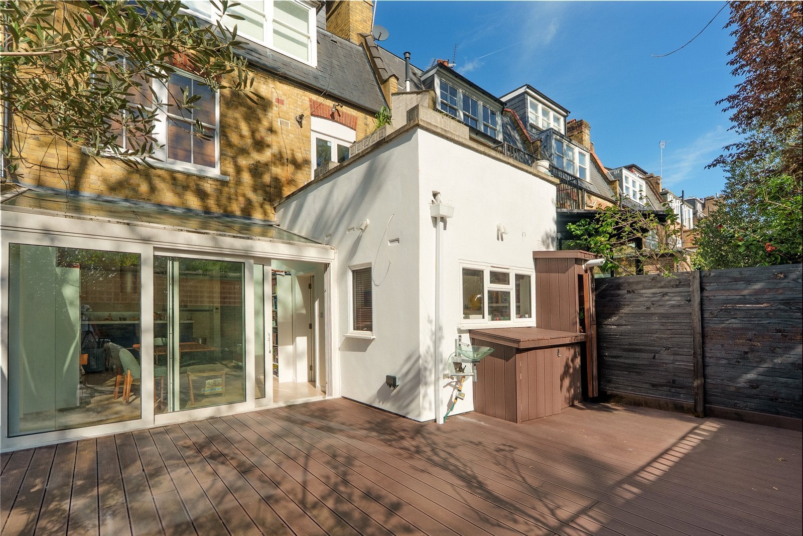Flat Howitt Road in Greater London