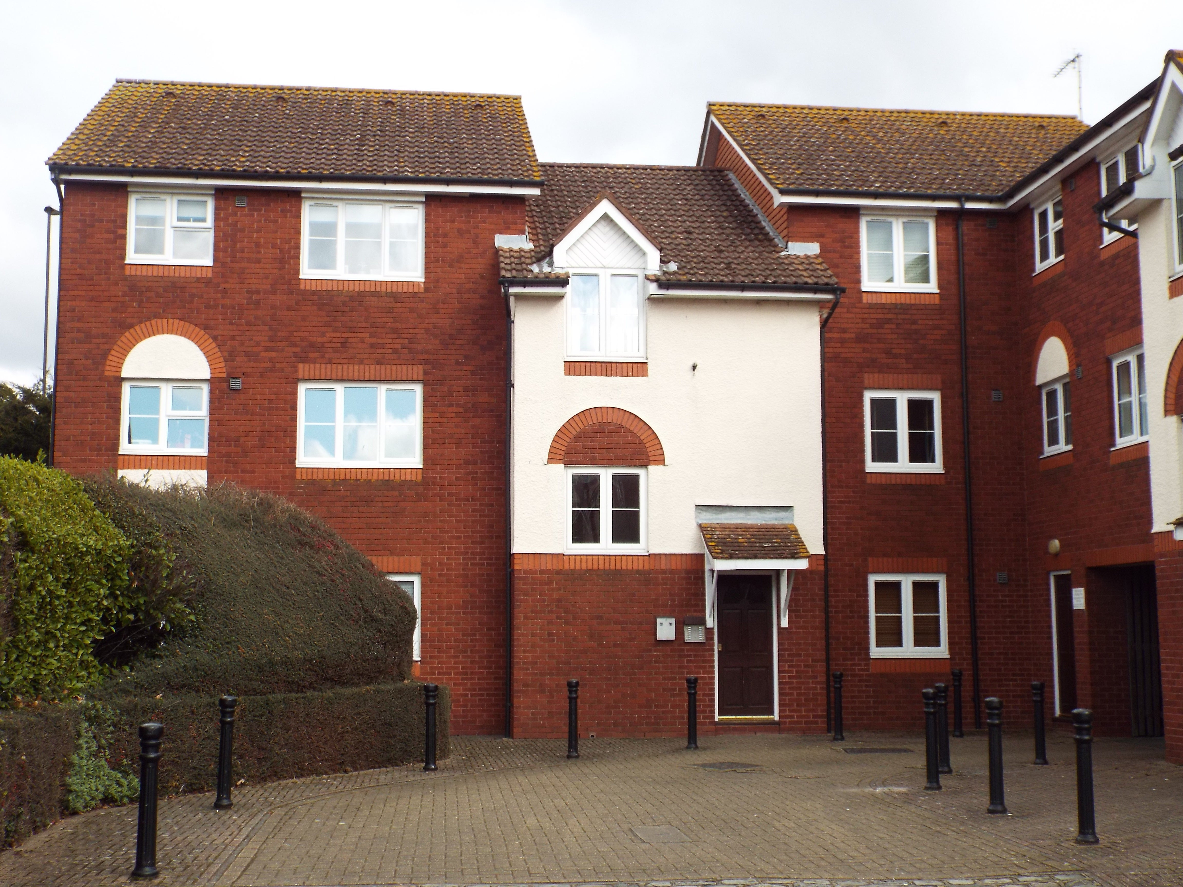Flat Captains Place in Southampton