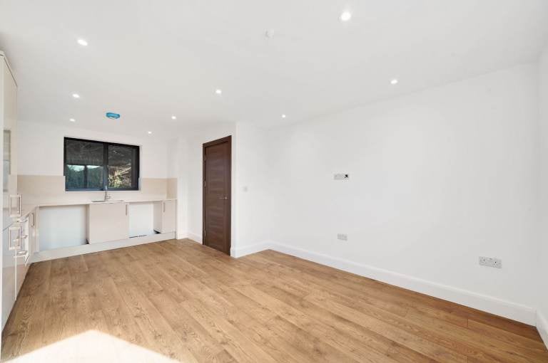 Flat Lambert Court in Hertsmere