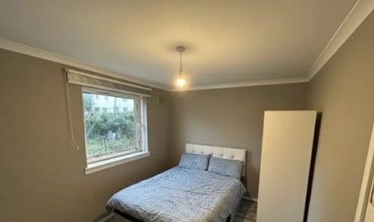 Room Claverhouse Drive in City of Edinburgh