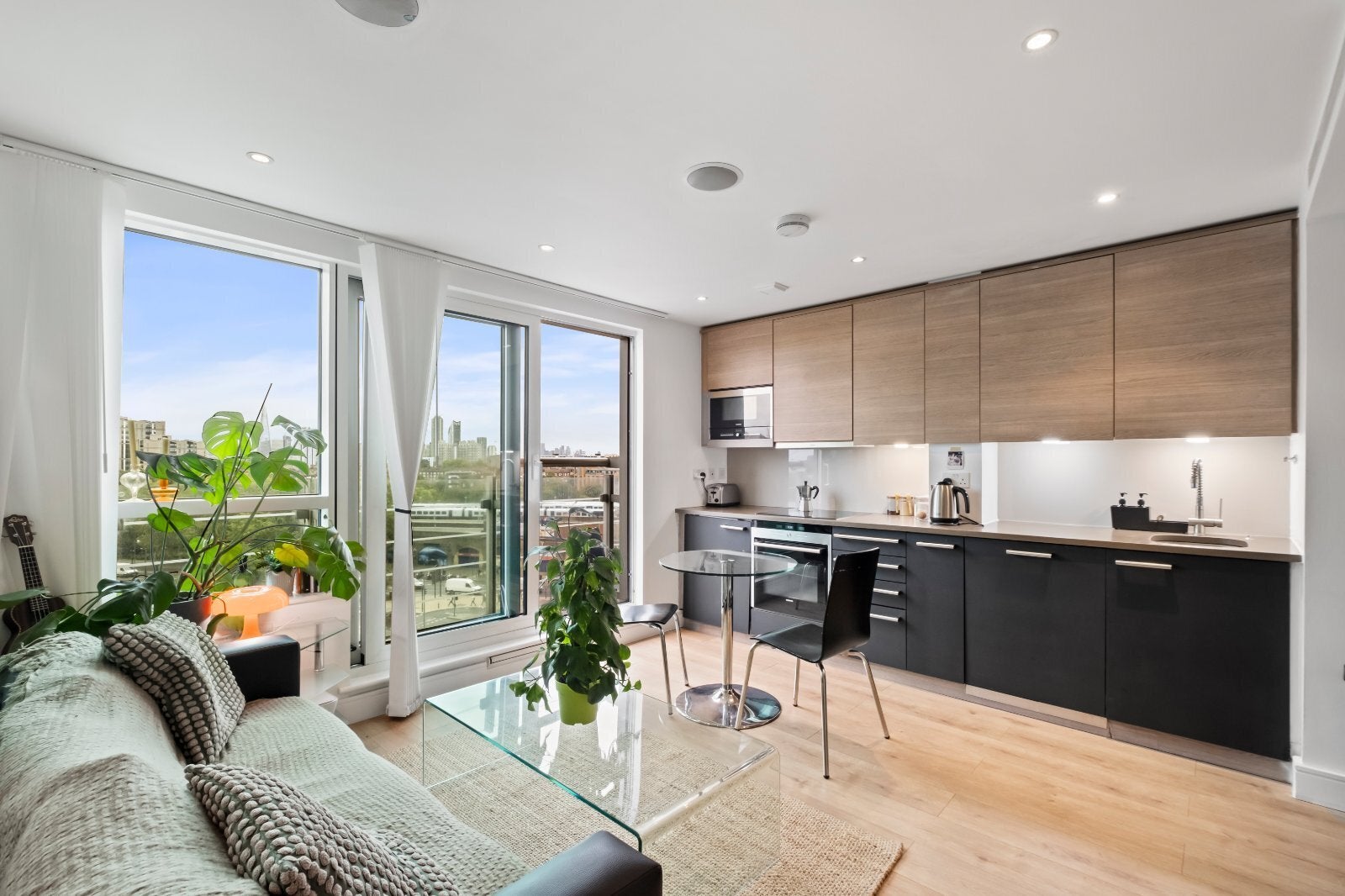 Flat Bridgefoot in Greater London