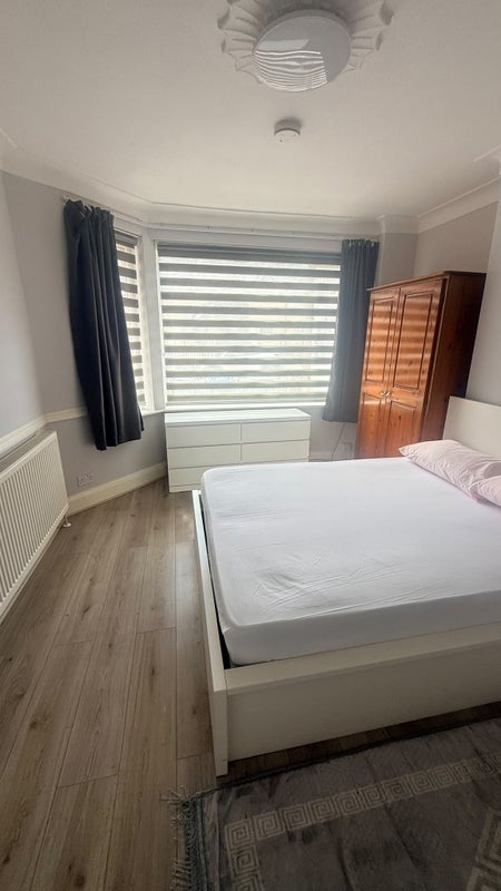 Room Camdale Road in Greater London