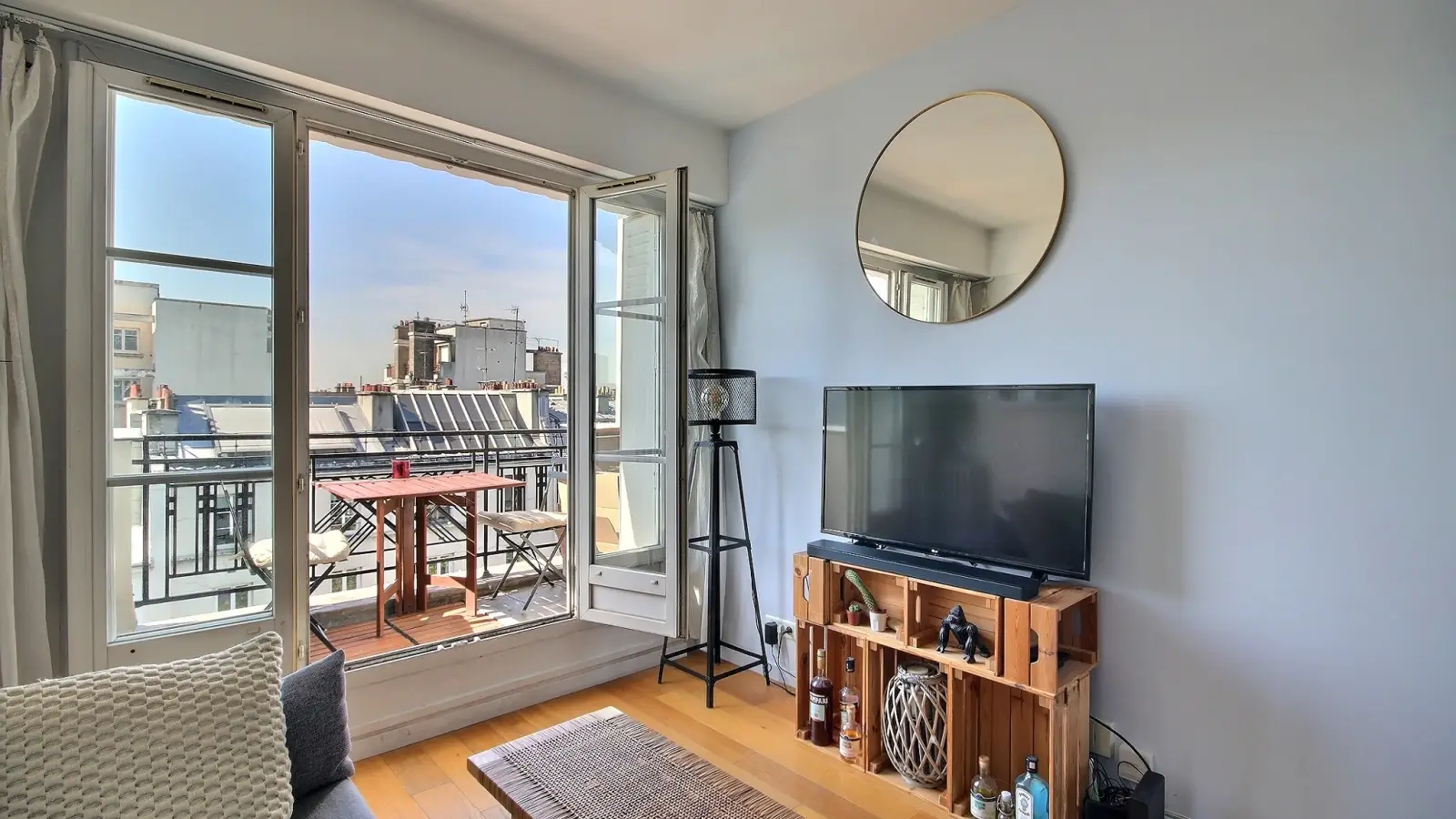 Appartement Rue la Condamine à Paris