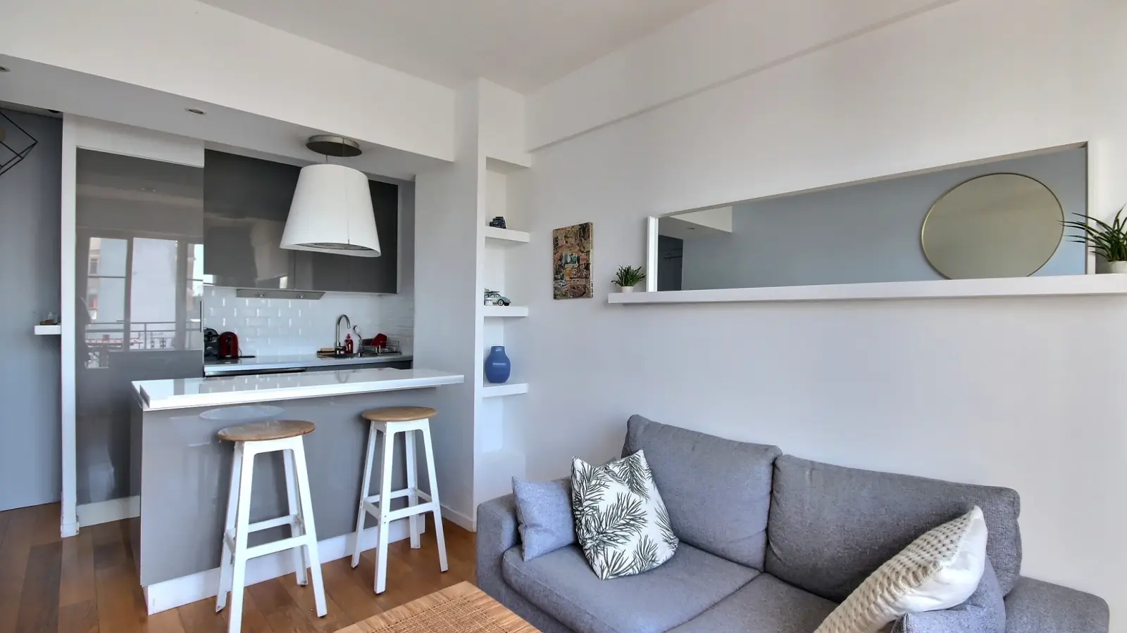 Appartement Rue la Condamine à Paris