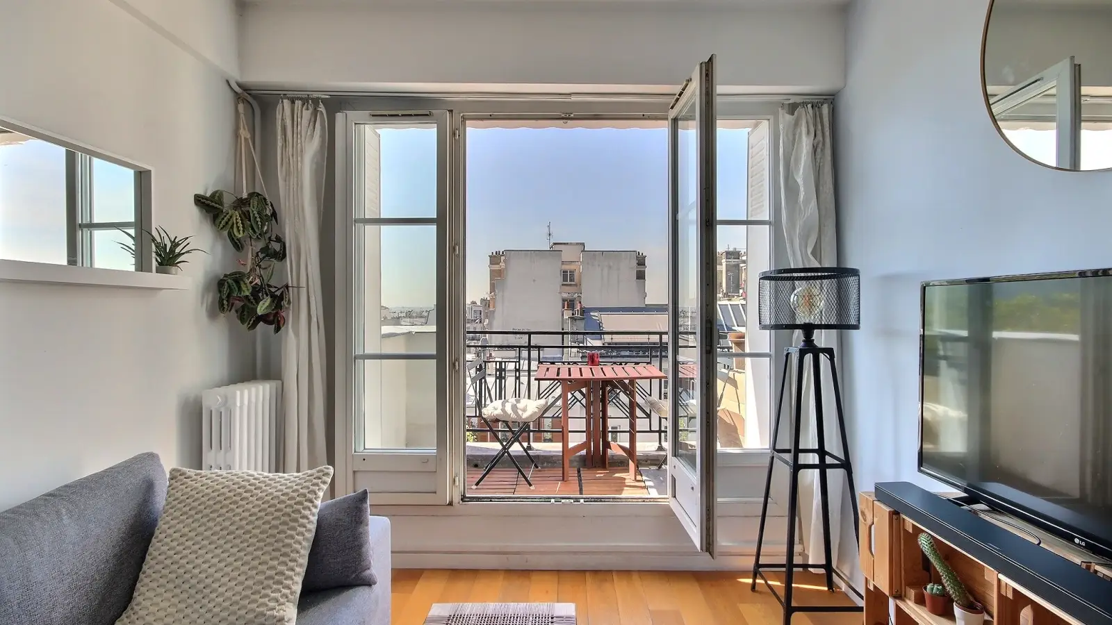 Appartement Rue la Condamine à Paris
