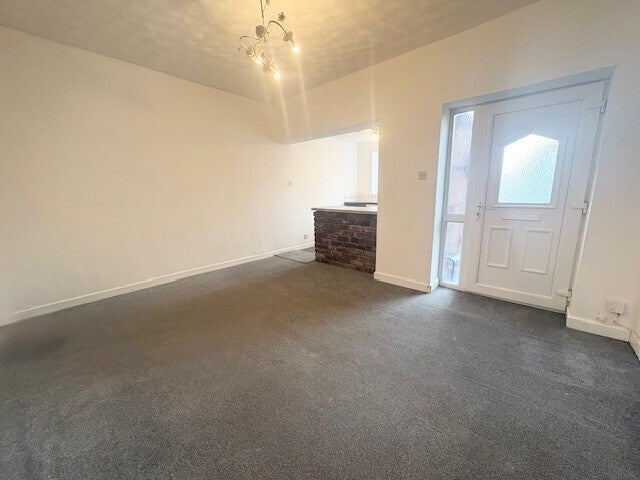 Flat Crostons Road in Bury