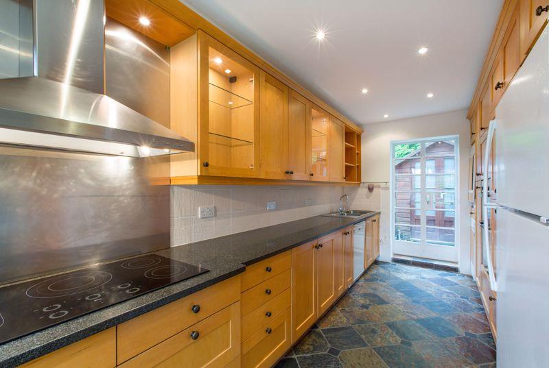 House Carlyle Close in Greater London