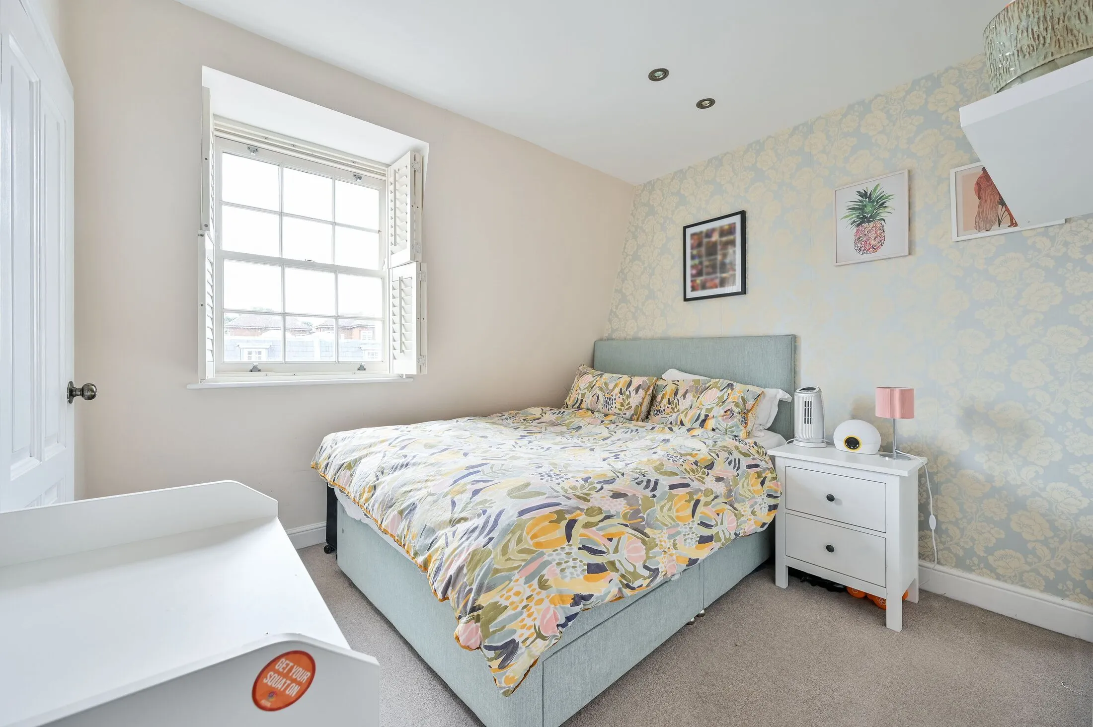 Flat Trafalgar Grove in Greater London