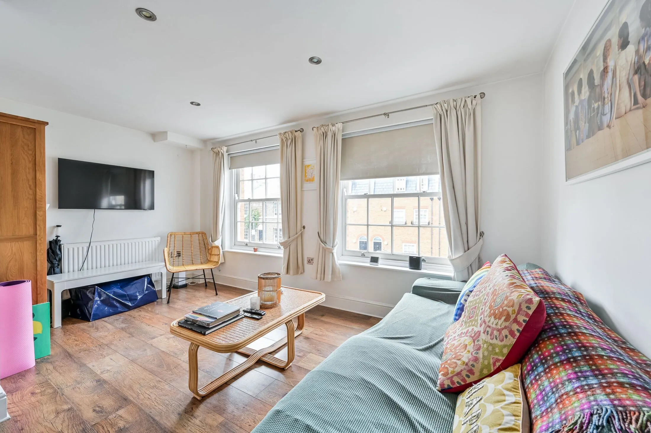 Flat Trafalgar Grove in Greater London