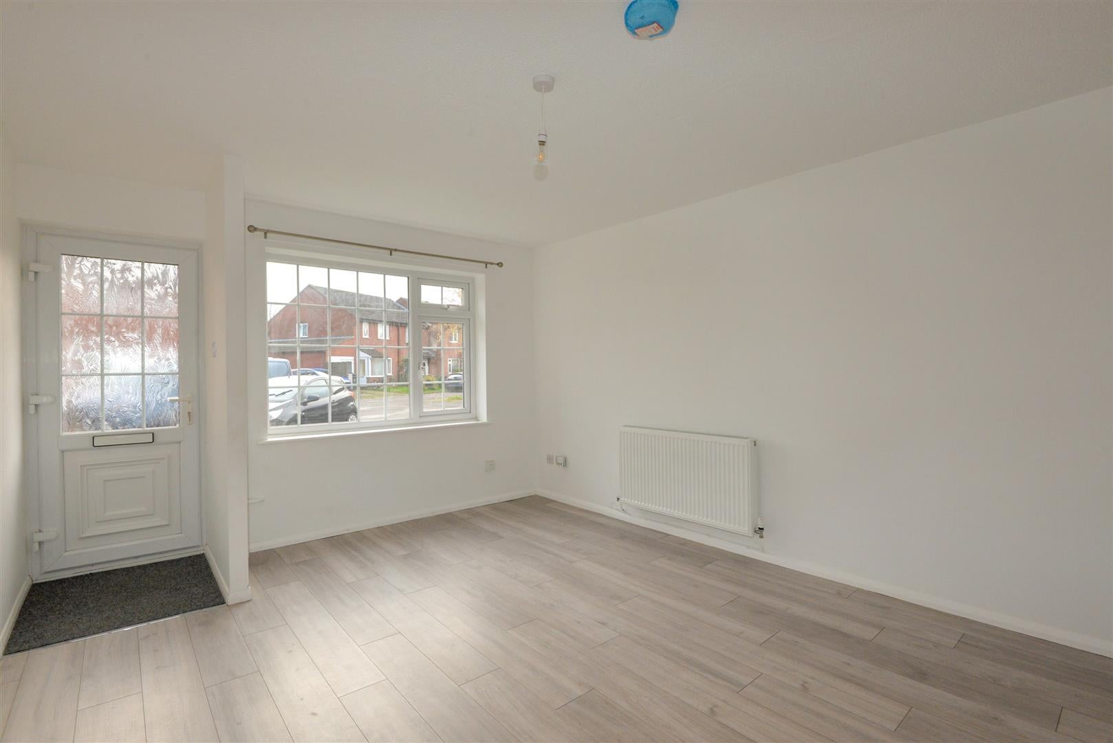House Eldergrove Close in Bridgwater