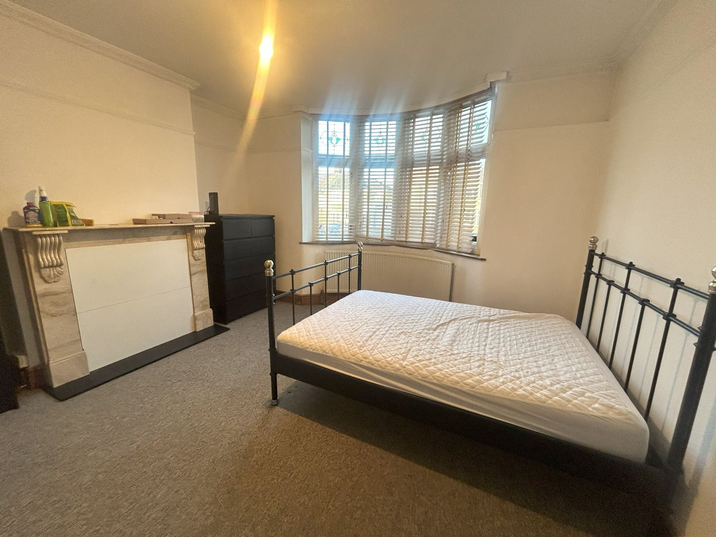 Room Wesley Close in Bristol