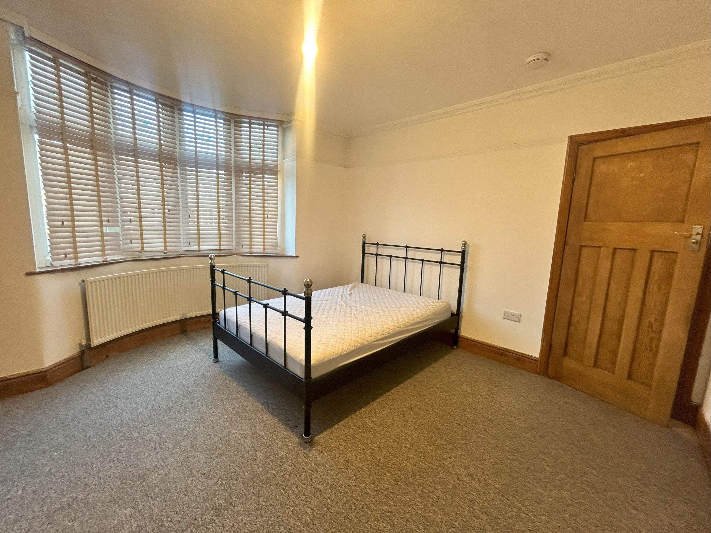Room Wesley Close in Bristol