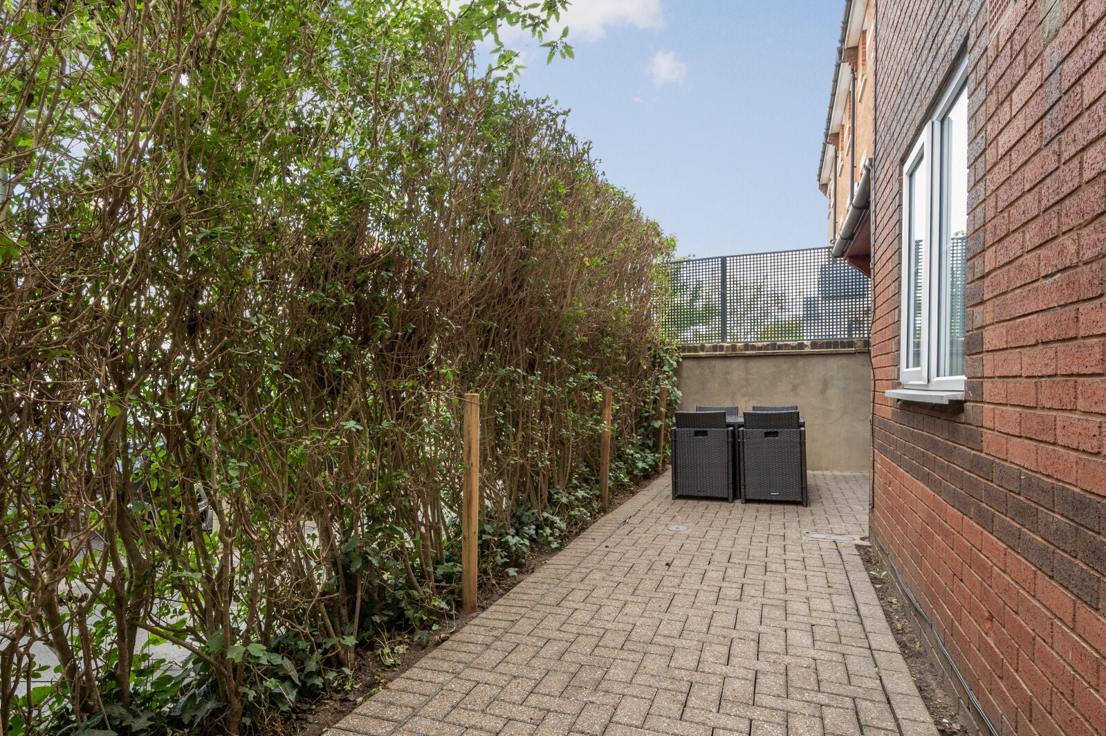 Flat Alwyne Road in Greater London