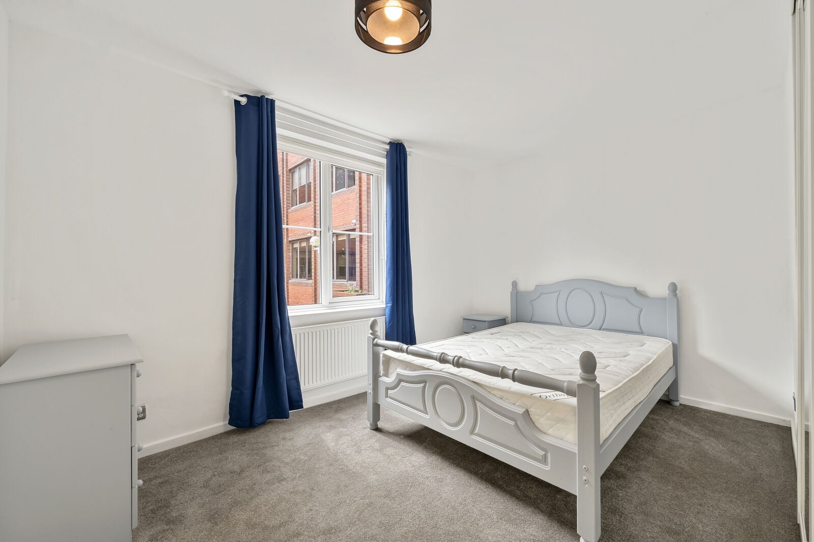 Flat Alwyne Road in Greater London
