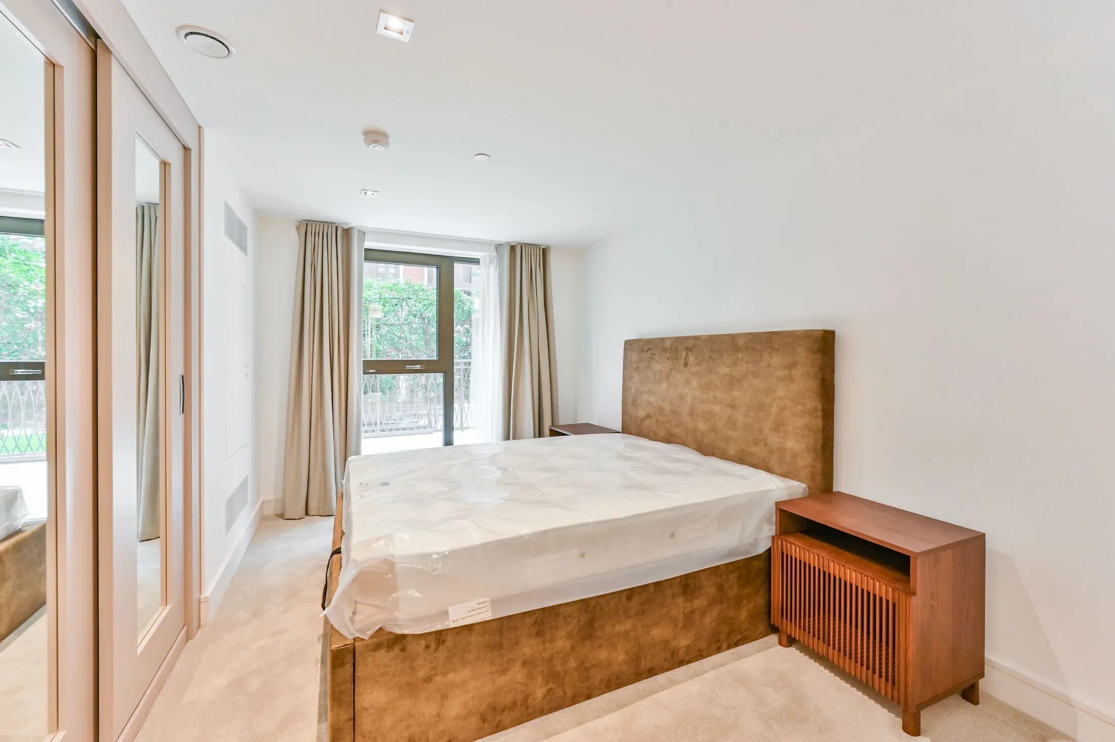 Flat Newcastle Place in City of Westminster