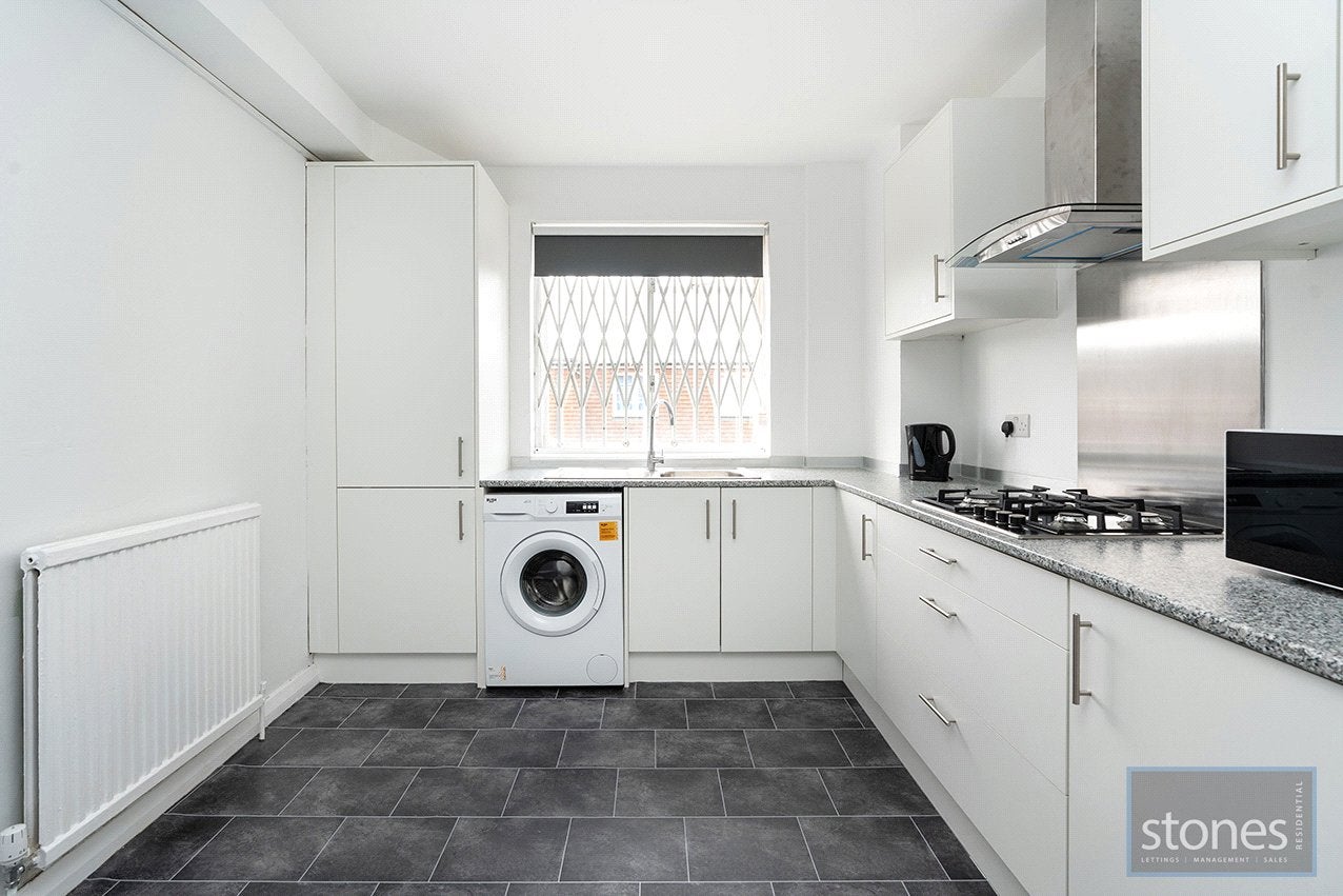 Flat Fairfax Road in Greater London