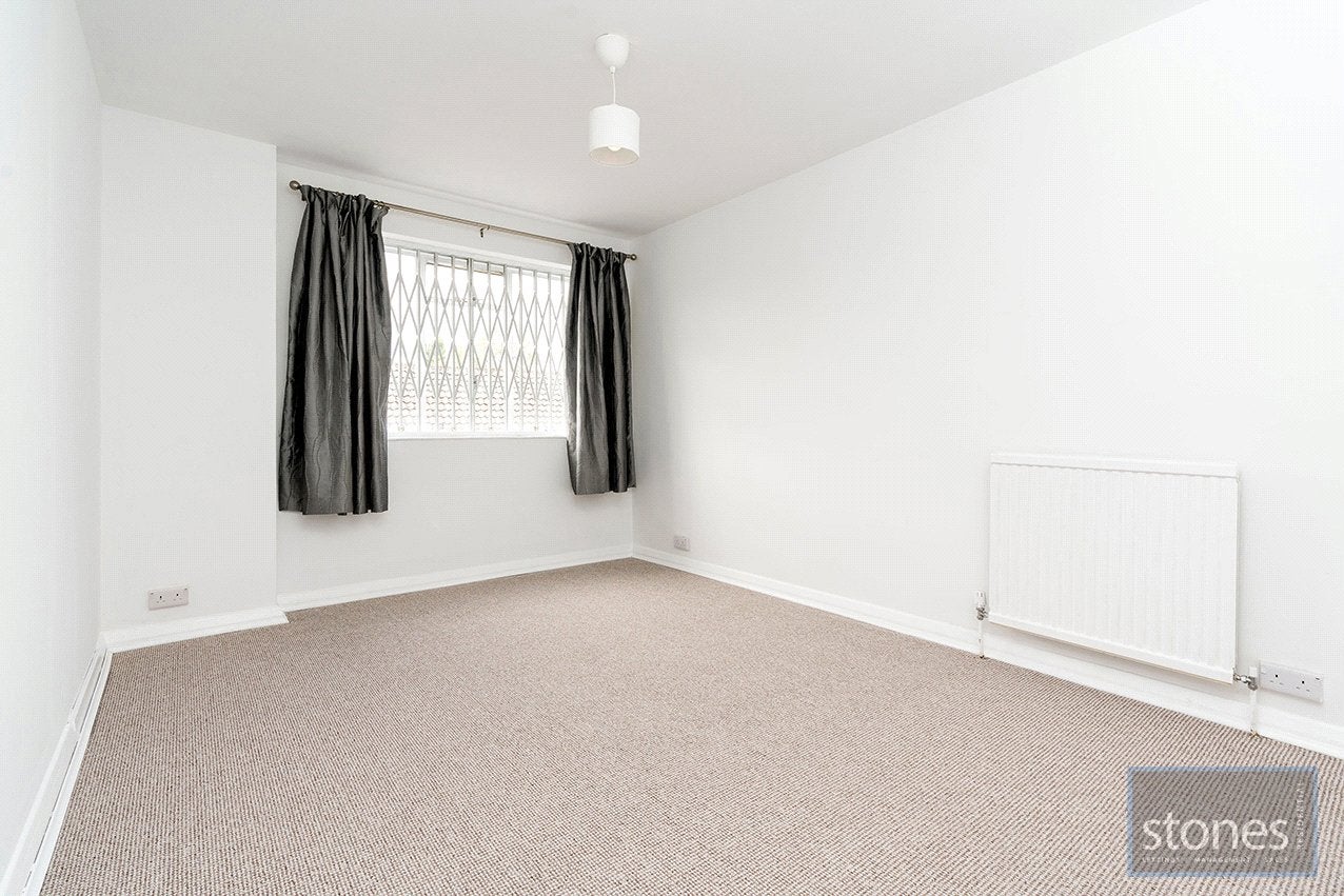 Flat Fairfax Road in Greater London
