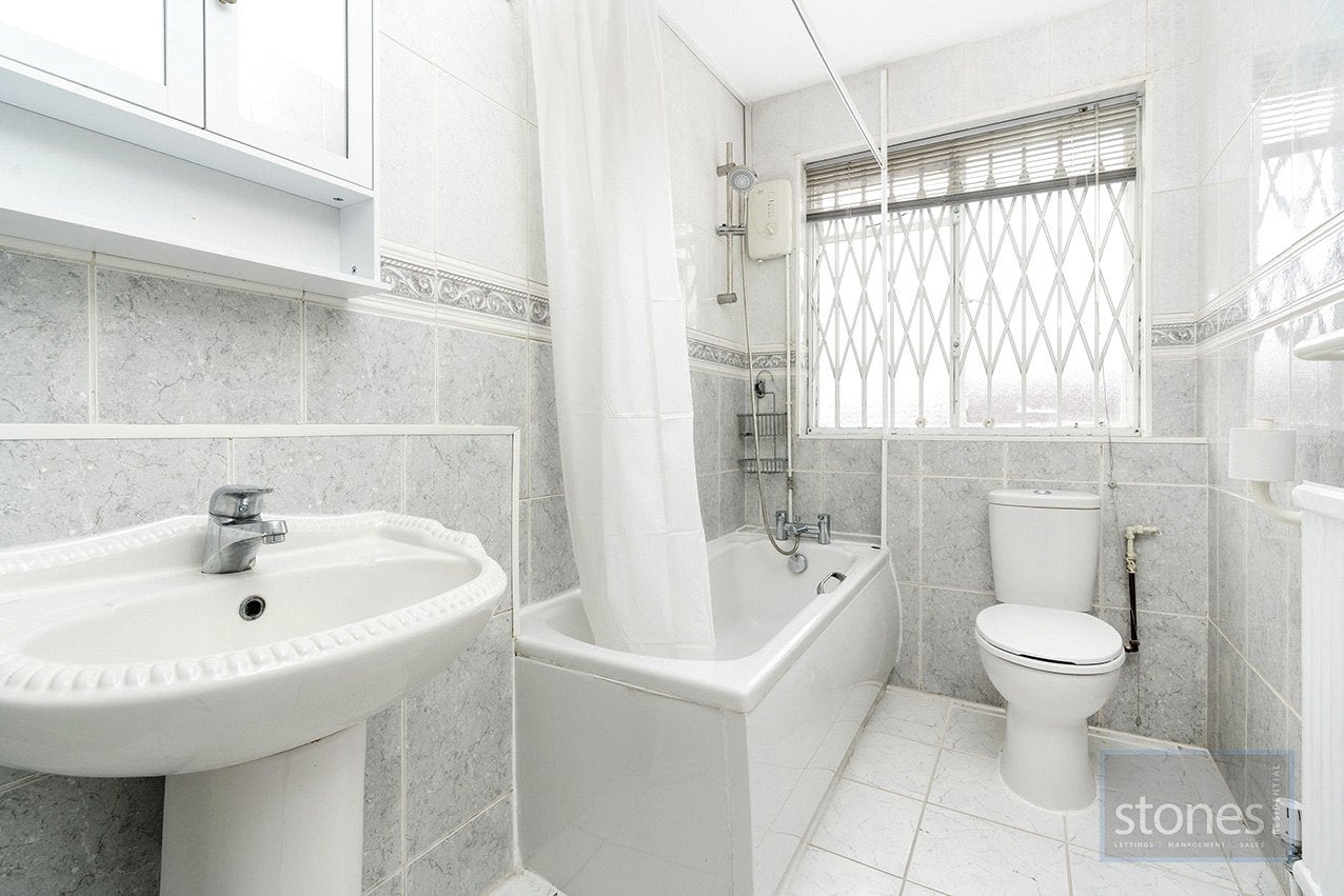 Flat Fairfax Road in Greater London