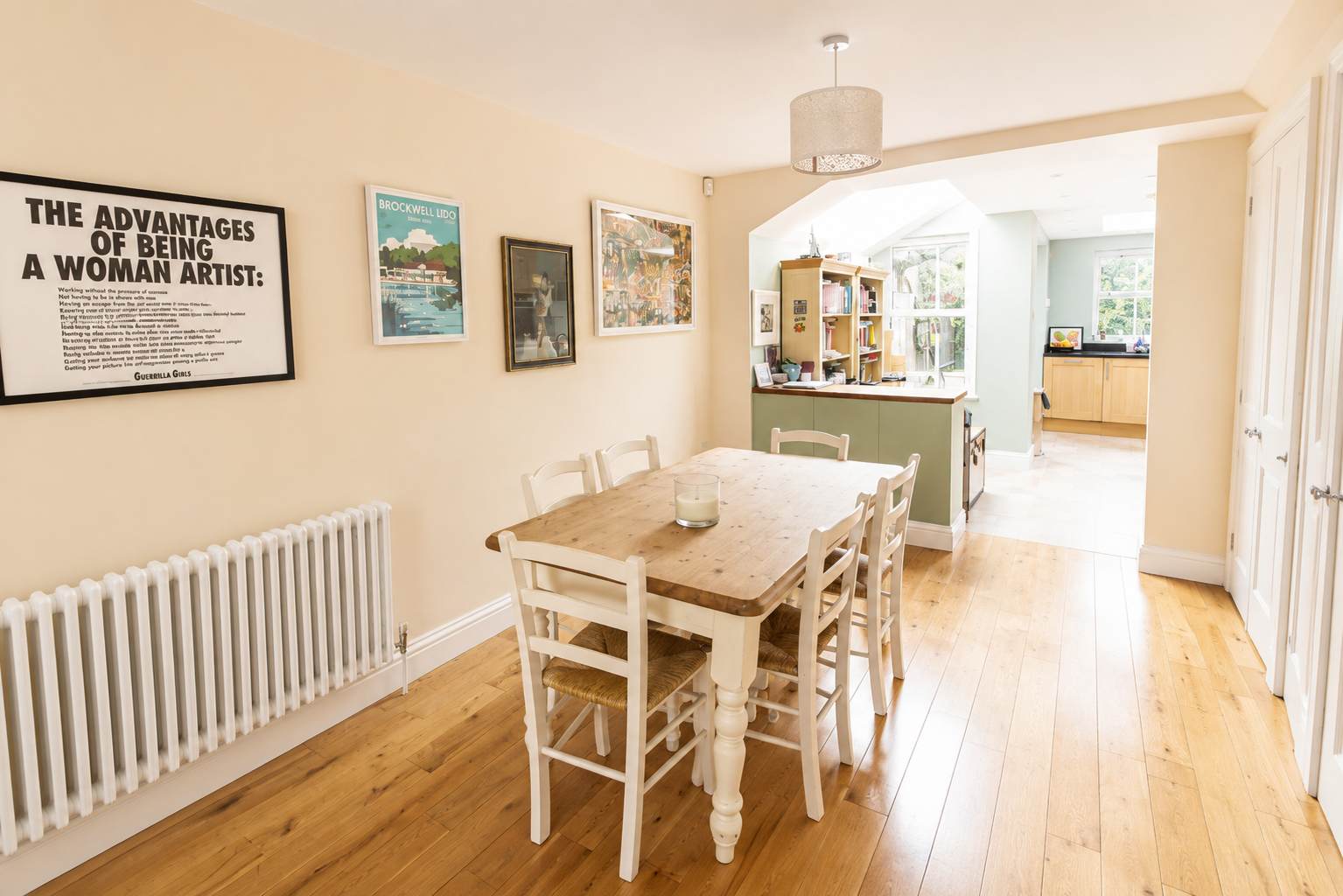 Flat Heathfield Road in Greater London