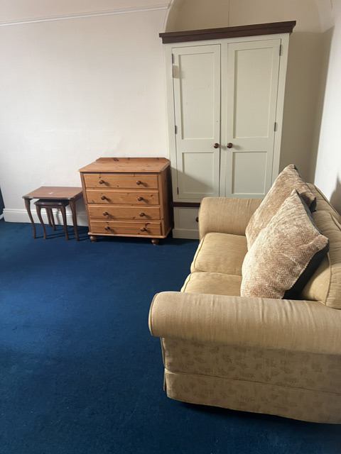 Room Bradford Road in Wakefield