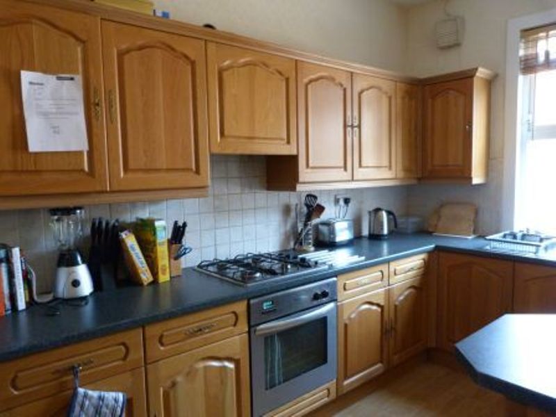 Room Bradford Road in Wakefield