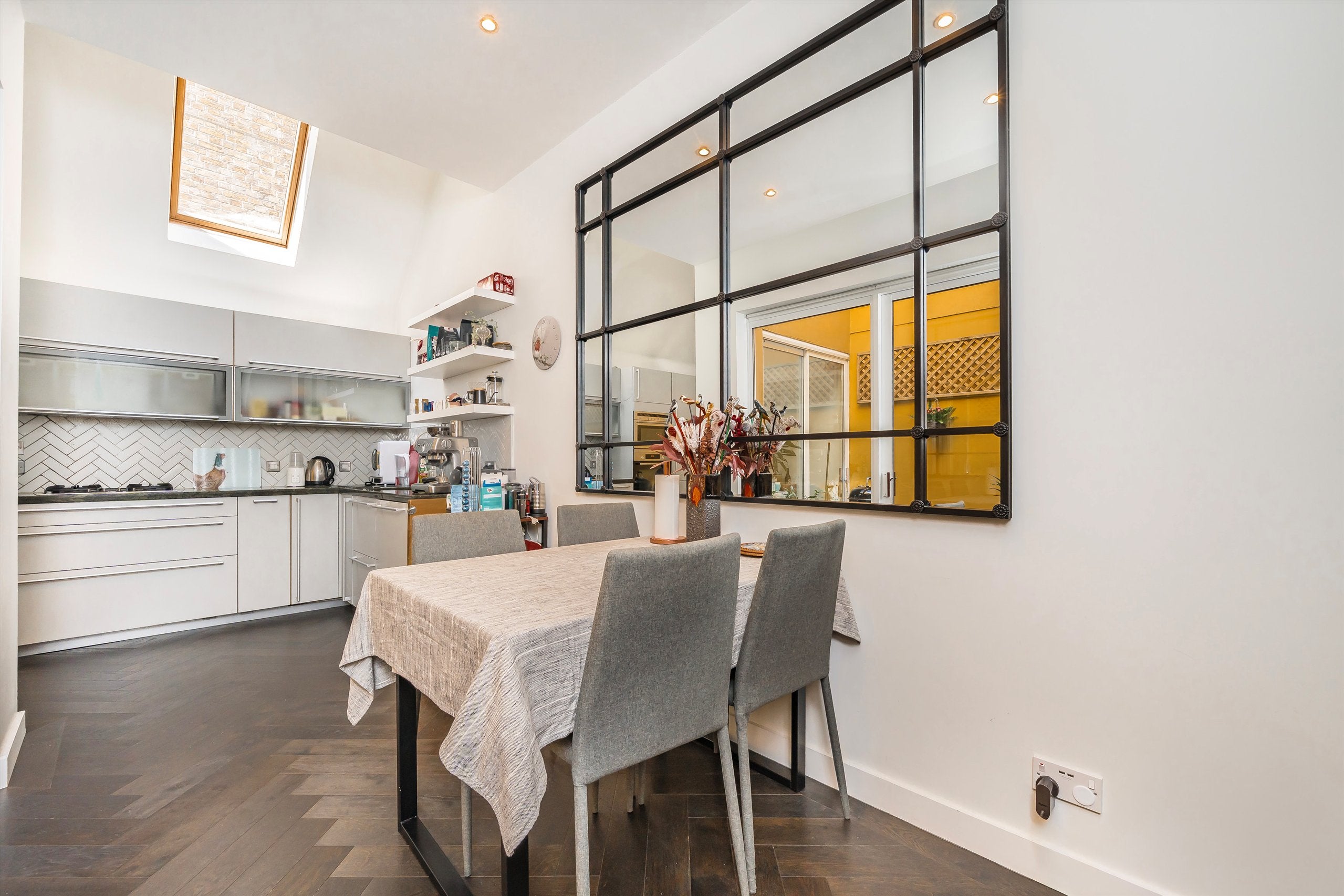 House Curlew Street in Greater London