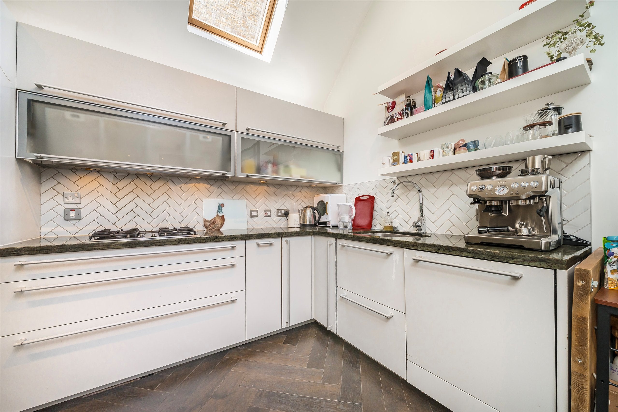 House Curlew Street in Greater London