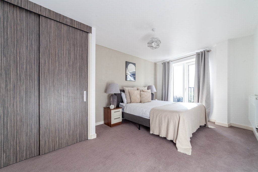 Flat Lewisham Road in Greater London