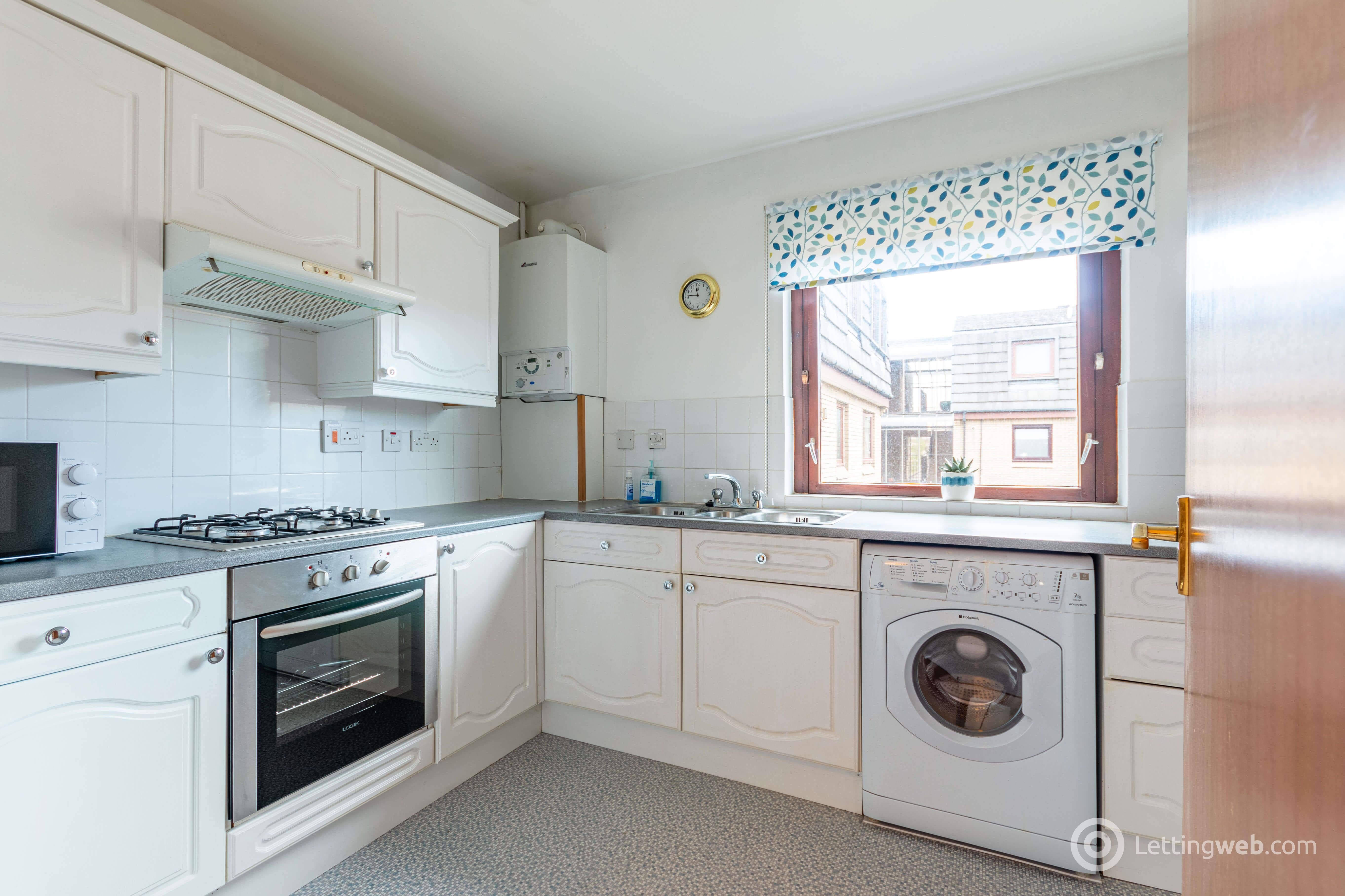 Flat Belhaven Place in City of Edinburgh