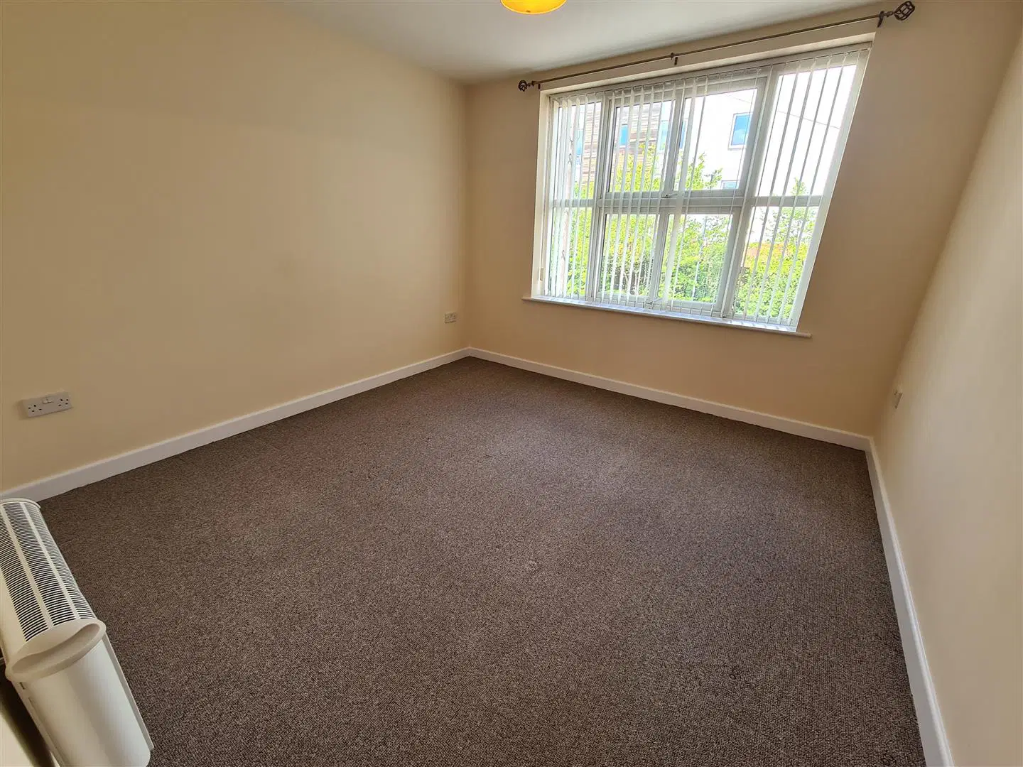 Flat Murray Road in Rugby