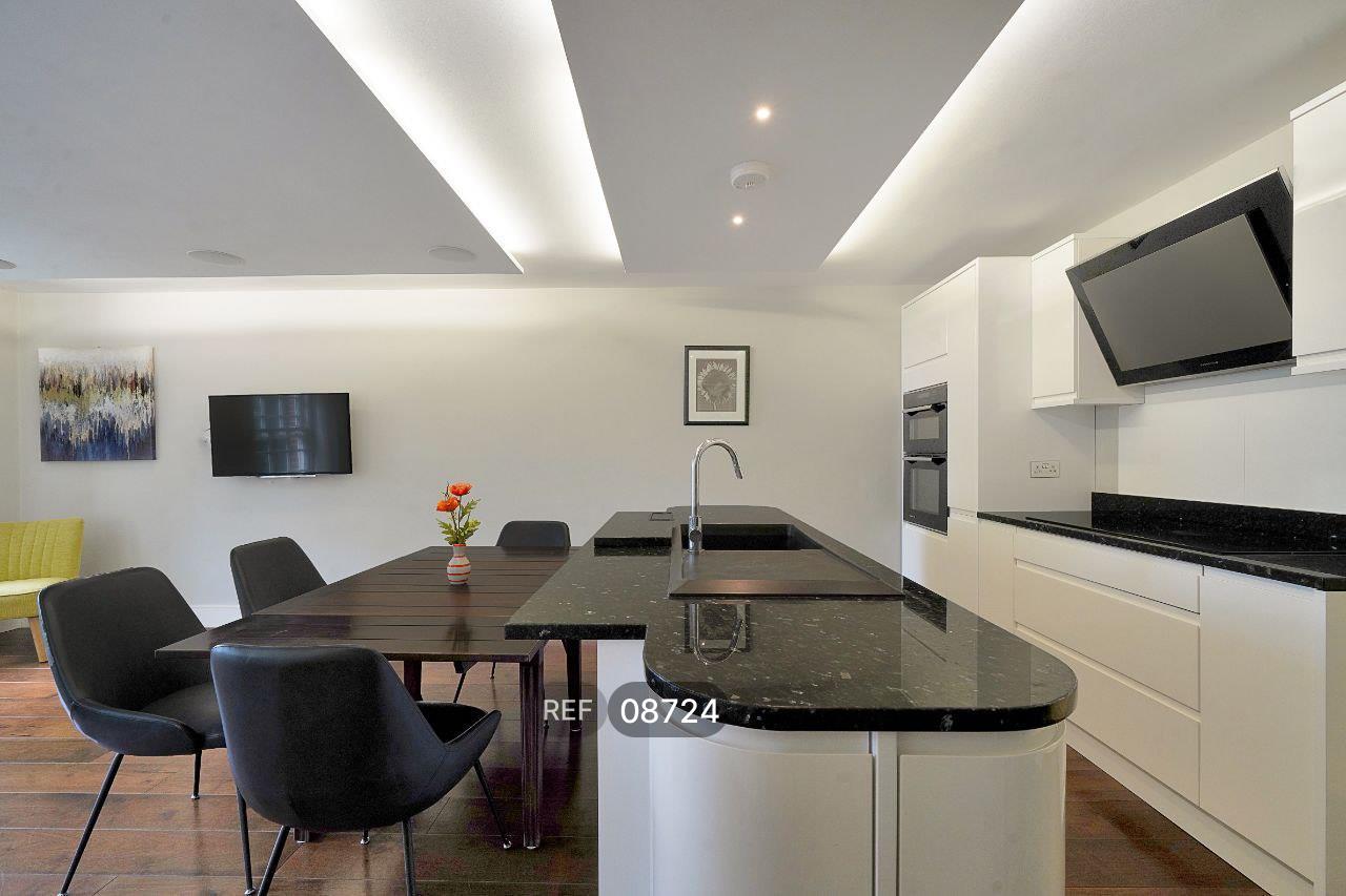 Flat Upper Tulse Hill in Greater London