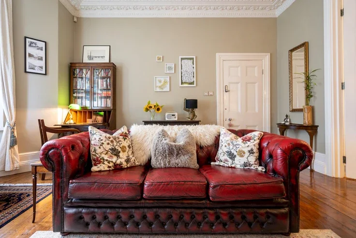 Room Cathedral Road in Cardiff
