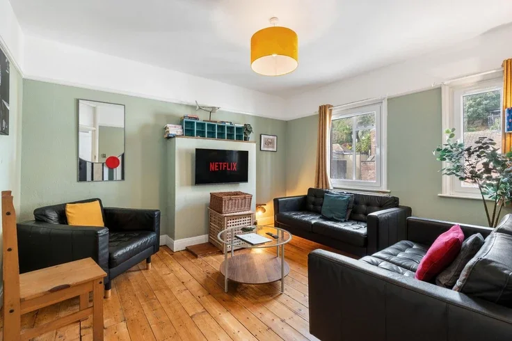 Flat George Street in St Leonards