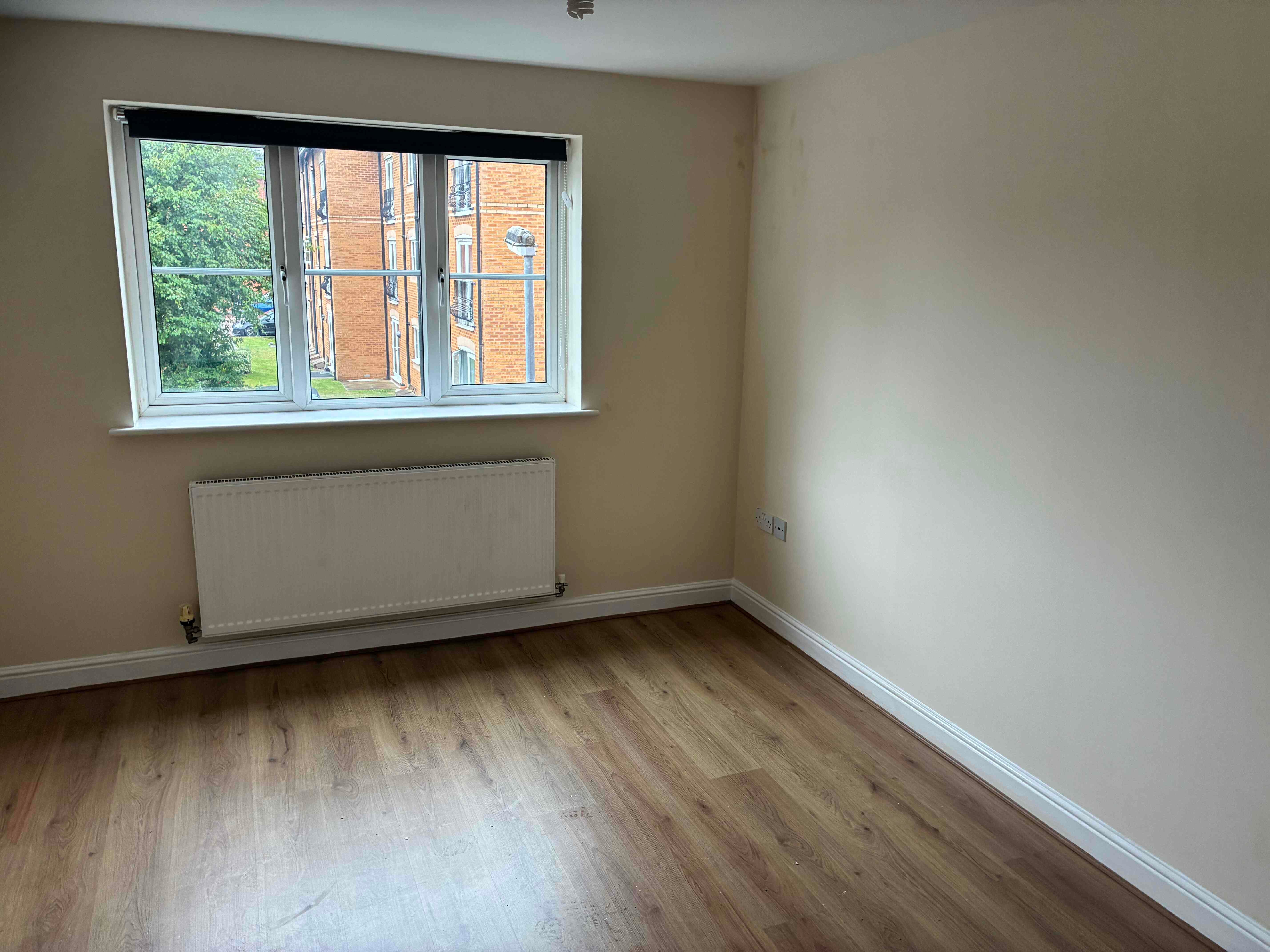 Flat Guest Street in Leigh