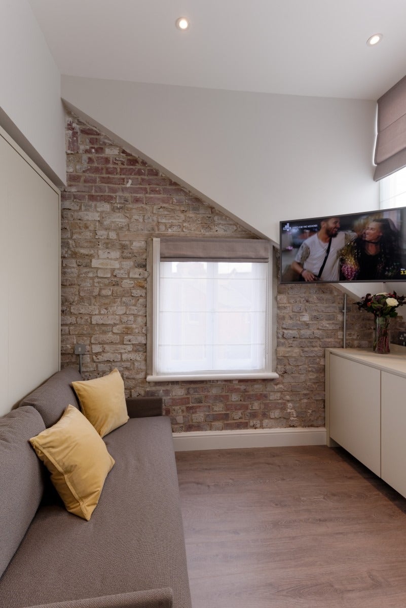 Flat Kingdon Road in London