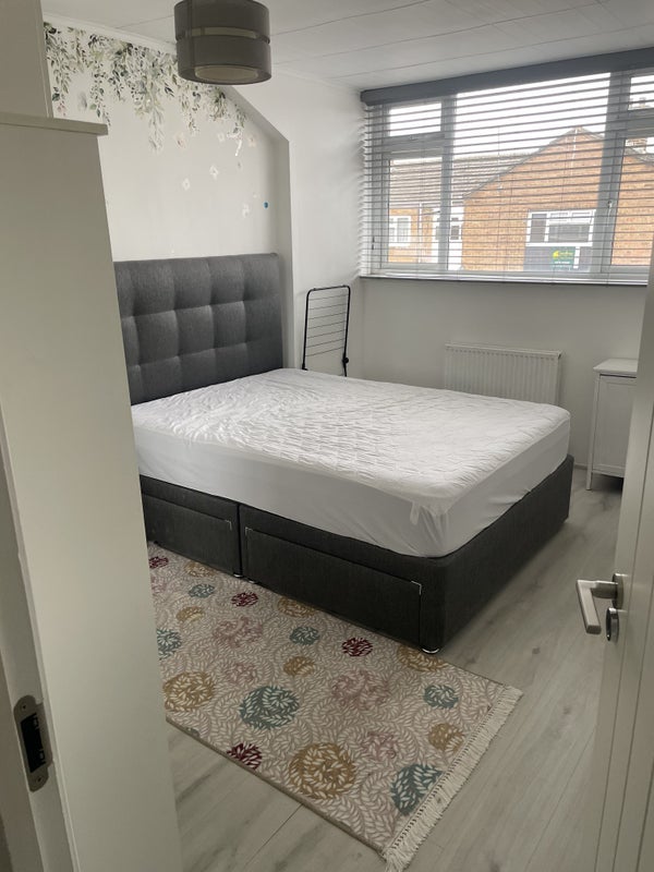 Room Barn Mead in Harlow