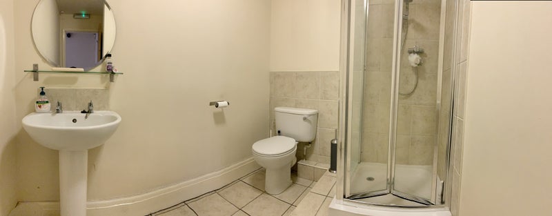 Room Lawefield Lane in Wakefield