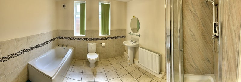 Room Lawefield Lane in Wakefield