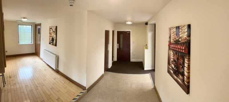Room Lawefield Lane in Wakefield
