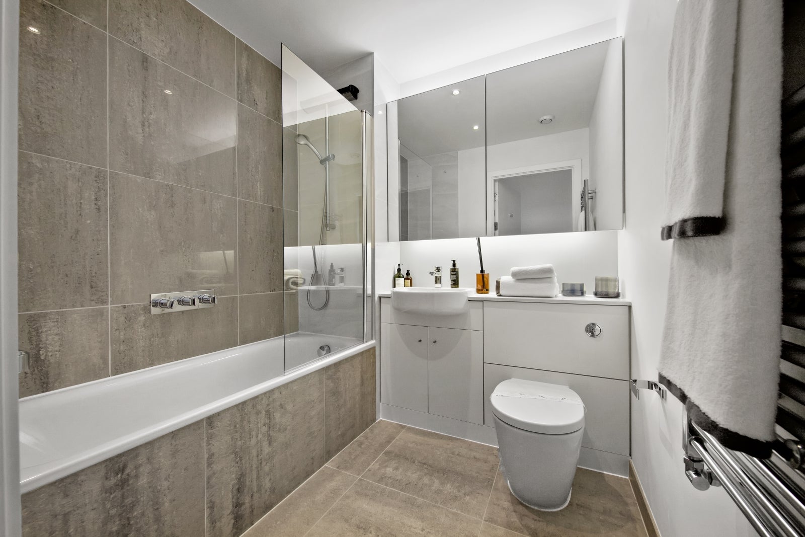 Flat Celebration Avenue in Greater London