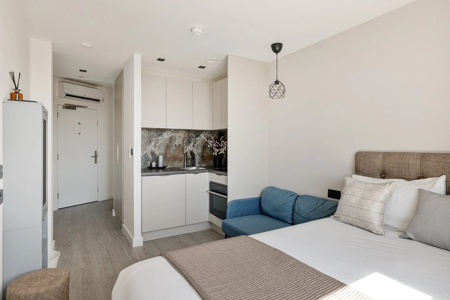 Flat Lowlands Road in Greater London