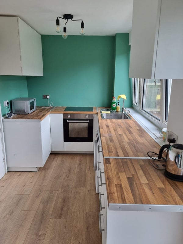 Room Mottisfont Road in Greater London