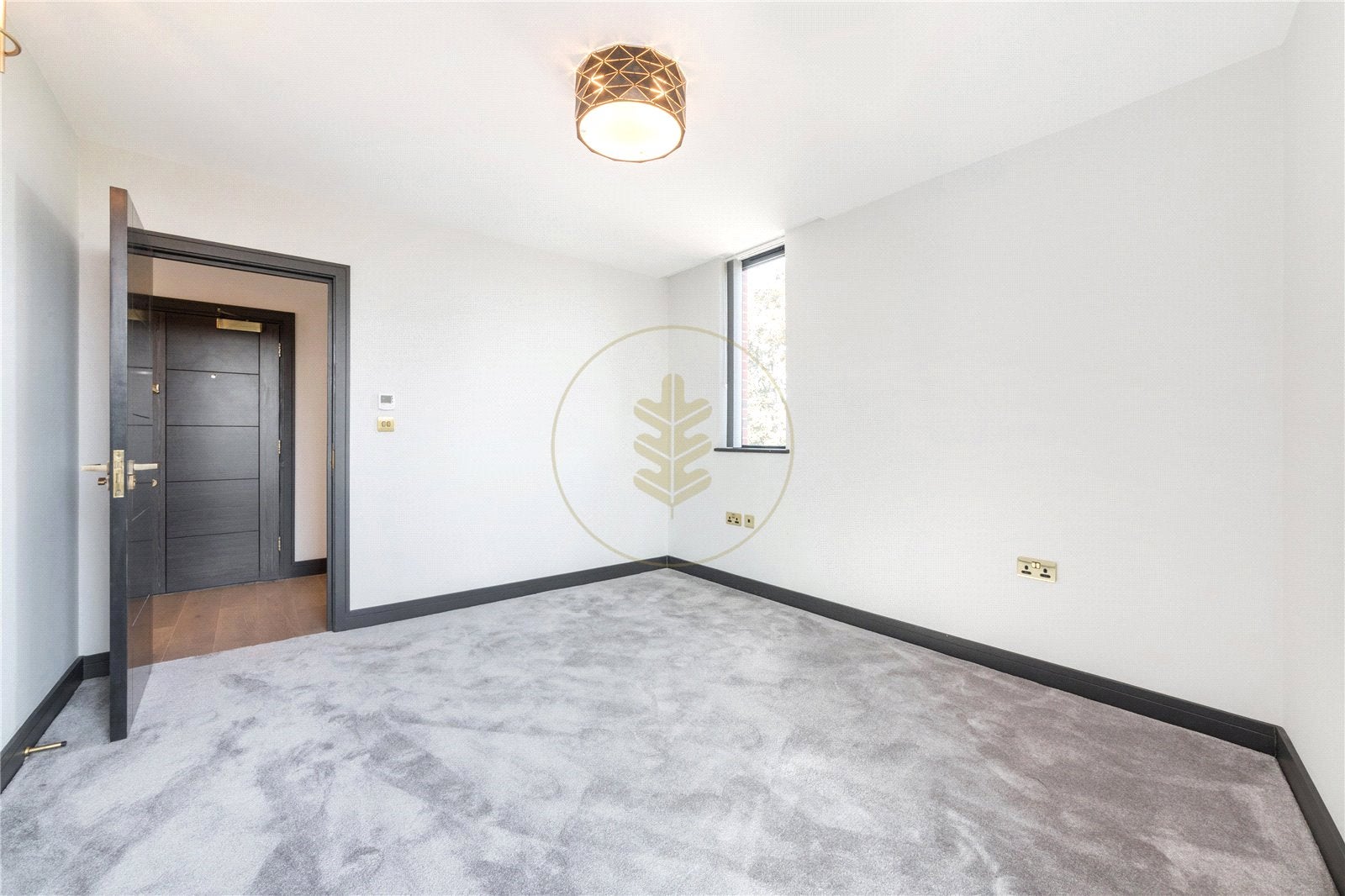 Flat Brondesbury Park in Greater London