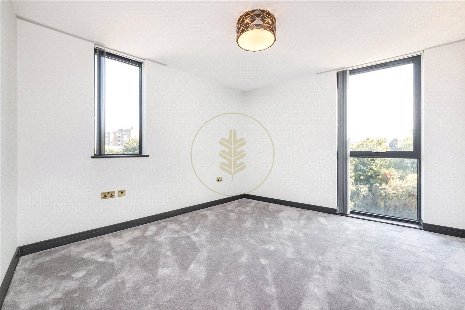 Flat Brondesbury Park in Greater London