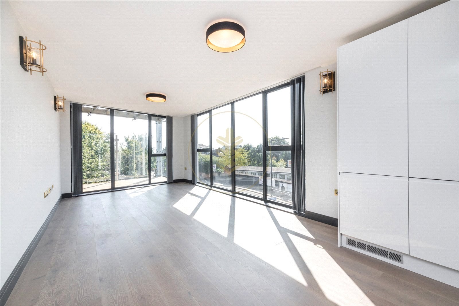 Flat Brondesbury Park in Greater London