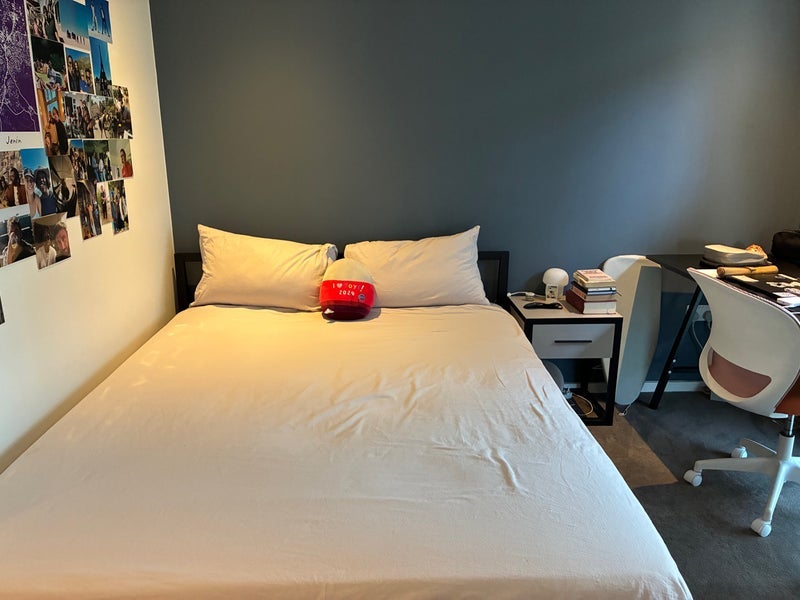 Room Honour Lea Avenue in Greater London
