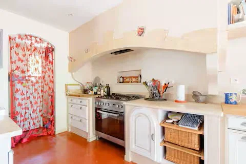 Chambre Impasse de la Vigne à Salon-de-Provence