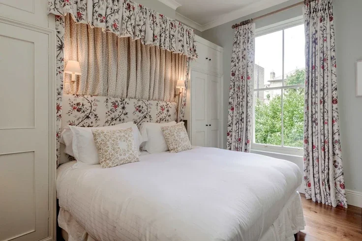 Flat Cambridge Gardens in Greater London