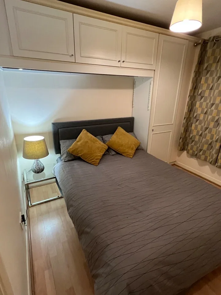 Flat Bunning Way in Greater London