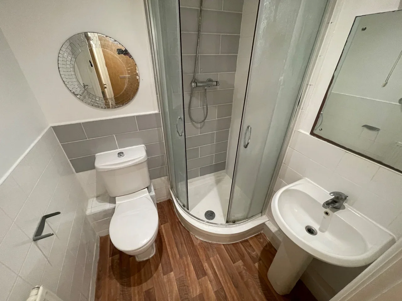 Flat Palmerston Road in Greater London
